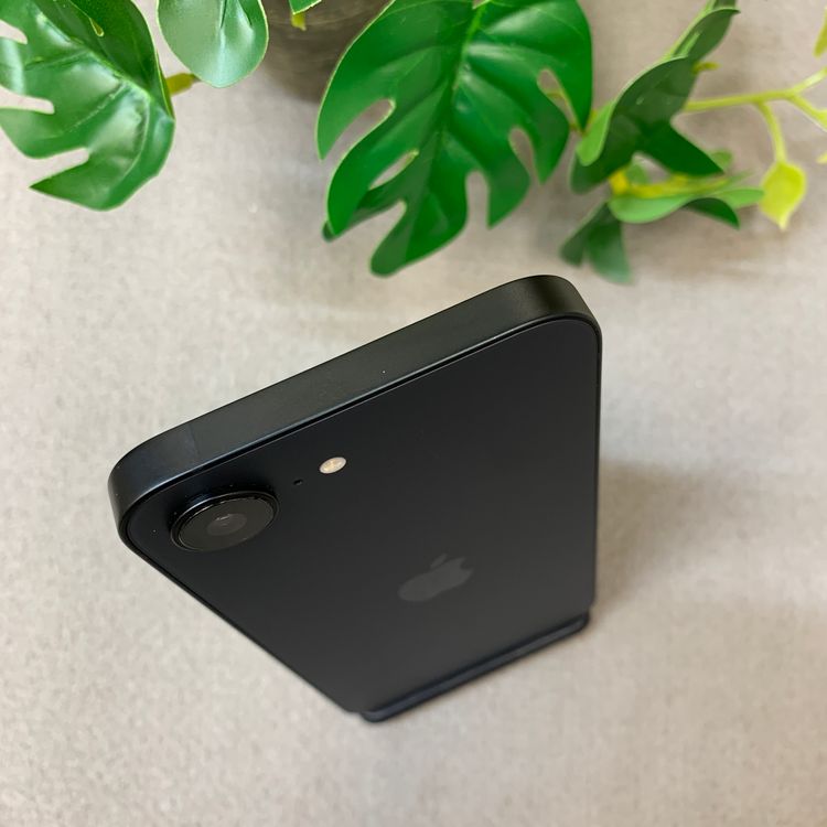 �Хåƥ꡼91% iPhone 16e 128GB �֥�å� Apple�� SIM�ե꡼����̵��