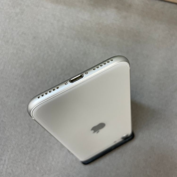 iPhone SE2 64GB �ۥ磻�� ������ SIM�ե꡼ ����̵��