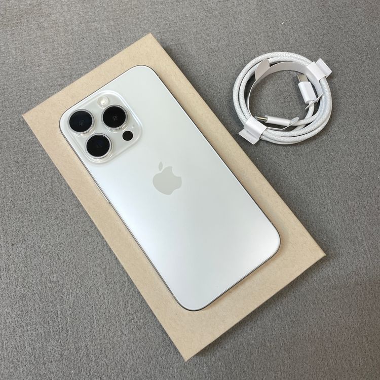 ����Ʊ�� iPhone 15Pro 256GB �ۥ磻�� ������ SIM�ե꡼ ����̵��