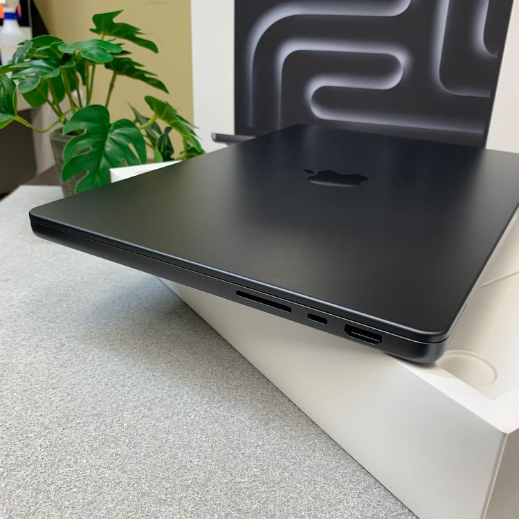 �Хåƥ꡼100% MacBook Pro 14����� 2024 M4Pro 24GB 512GB