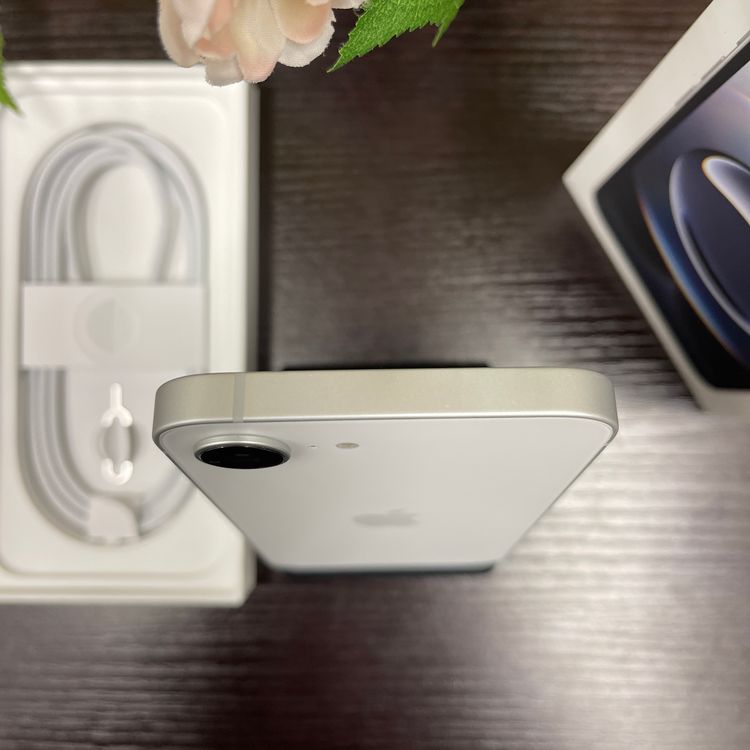 iPhone 16e 128GB ۥ磻ȹSIMե꡼ ̵