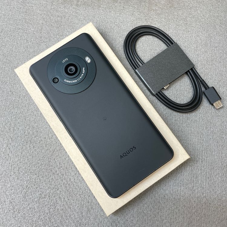 AQUOS R8 Pro 256GB �֥�å� ������ SIM�ե꡼����̵��