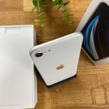 iPhone SE(��2 ����) 128GB �ۥ磻�� ����SIM�ե꡼ ����̵��
