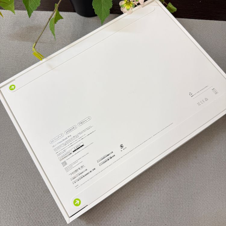 ̤���� MacBook Pro 14����� M5Pro 24GB 1TB ����̵�� Q12H5