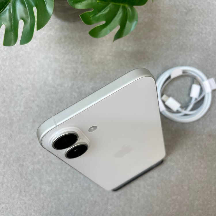 �Хåƥ꡼ 92% iPhone 16Plus 256GB �ۥ磻�� ������SIM�ե꡼����̵��