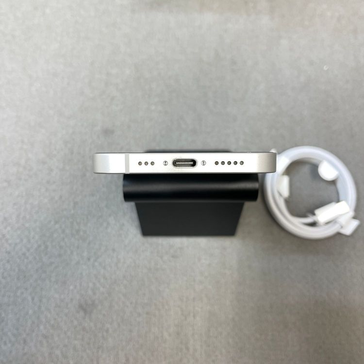 �Хåƥ꡼91% iPhone 16e 128GB �ۥ磻�� Apple�� SIM�ե꡼����̵��