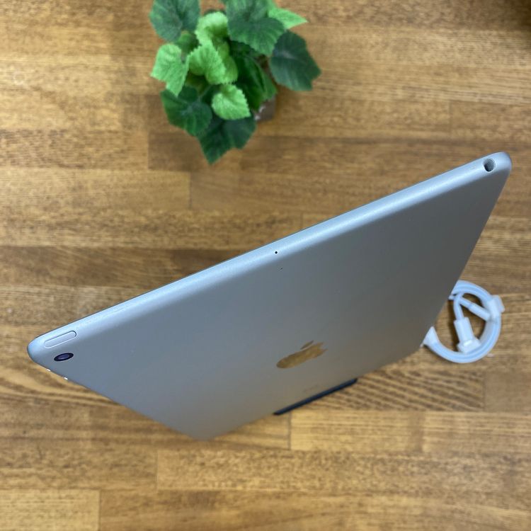 �Хåƥ꡼ 97%  iPad Air 3 ����С�  64GB Wi-Fi��ǥ� ����̵��
