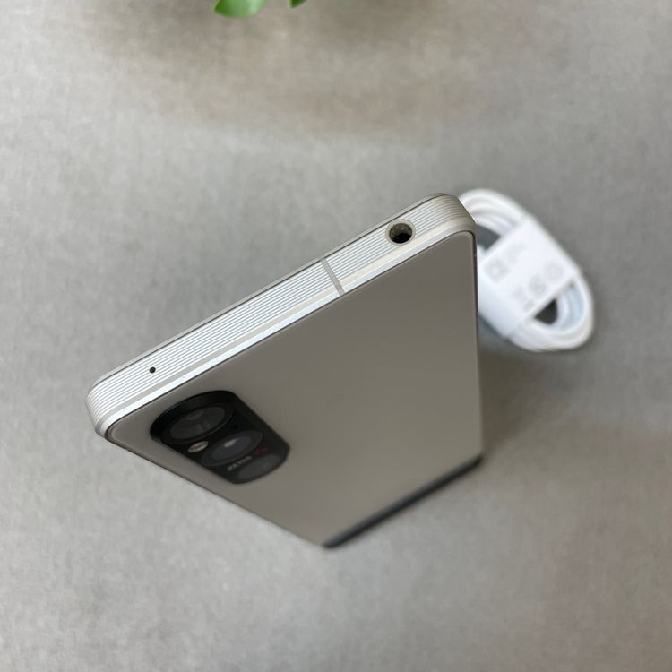 Sony Xperia 1 V SO-51D 256GB ����С� �ɥ����� SIM�ե꡼����̵��