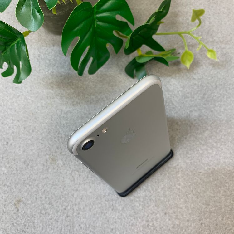 �Хåƥ꡼ 96% iPhone 7 32GB ����С������� SIM�ե꡼����̵��