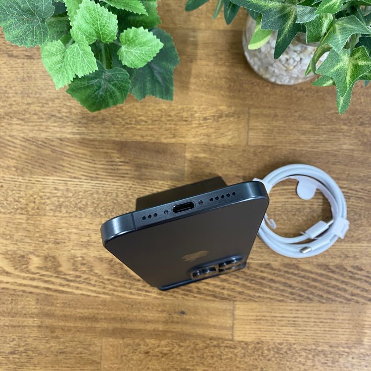 iPhone 15Pro 256GB �֥�å� ������ SIM�ե꡼ ����̵��