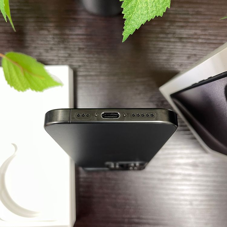 iPhone15 Pro 256GB ブラック 国内SIMフリー 送料無料