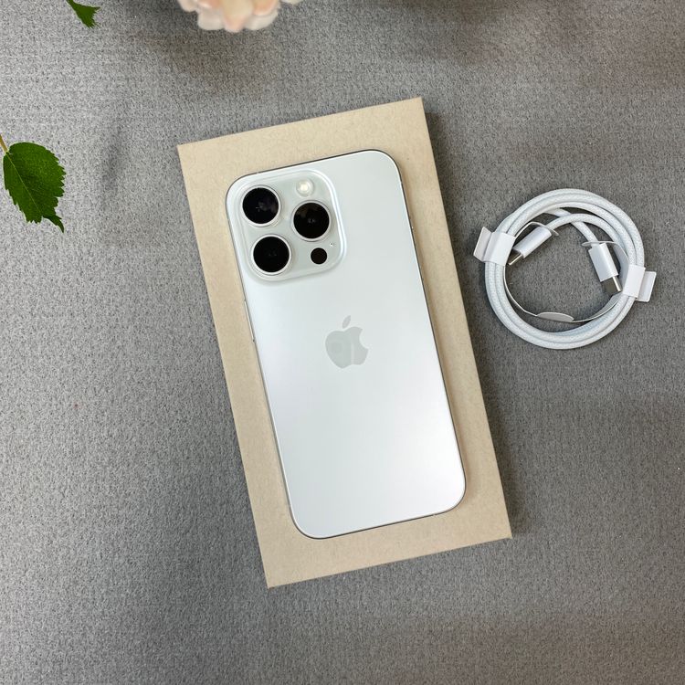 iPhone 15Pro 512GB �ۥ磻�ȹ���SIM�ե꡼ ����̵��