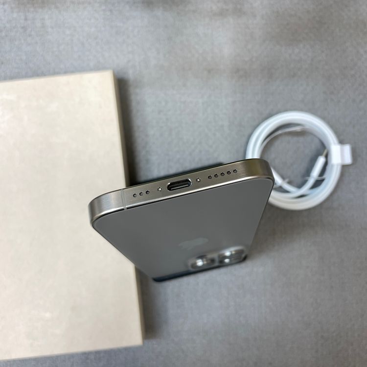 iPhone15Pro 512GB �ʥ����� ����SIM�ե꡼ ����̵��