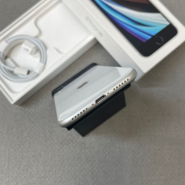 iPhone SE2 64Gb �ۥ磻�� ������SIM�ե꡼ ����̵��