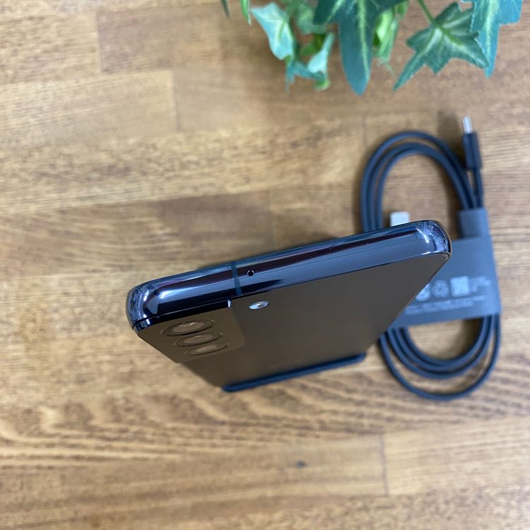 ����Ʊ�� Galaxy S22 256GB �ե���ȥ�֥�å� ������SIM�ե꡼����̵��