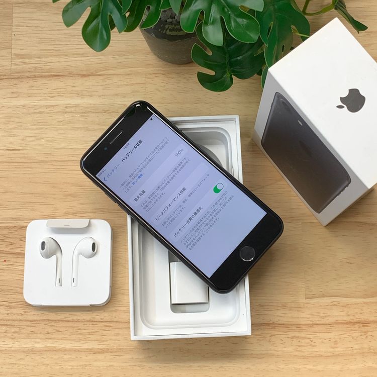 ����Ʊ�� iPhone 7 32GB �֥�å������� SIM�ե꡼ ����̵��