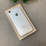 iPhone 7 32GB シルバー 国内版 SIMフリー送料無料