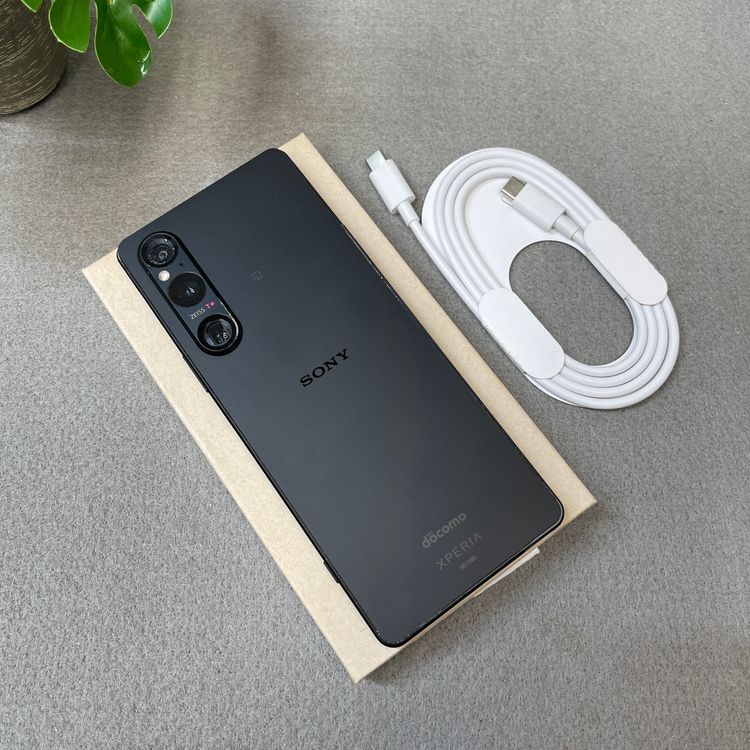 Sony Xperia 1 V SO-51D 256GB �֥�å� ������ SIM�ե꡼����̵��