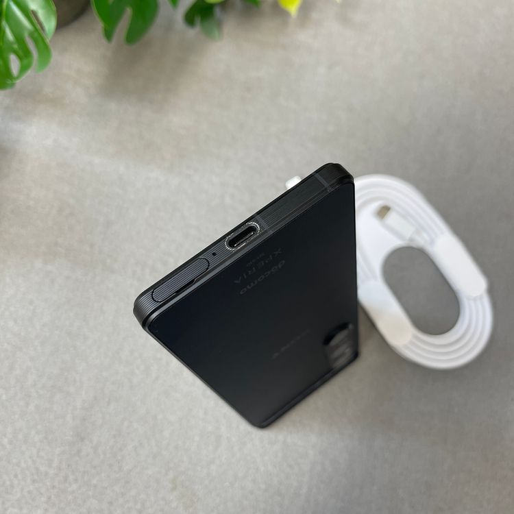 Sony Xperia 1 V SO-51D 256GB �֥�å� ������ SIM�ե꡼����̵��