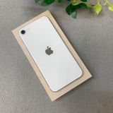 �Хåƥ꡼ 83% iPhone SE3 64GB �������饤�� ������ SIM�ե꡼ ����̵��