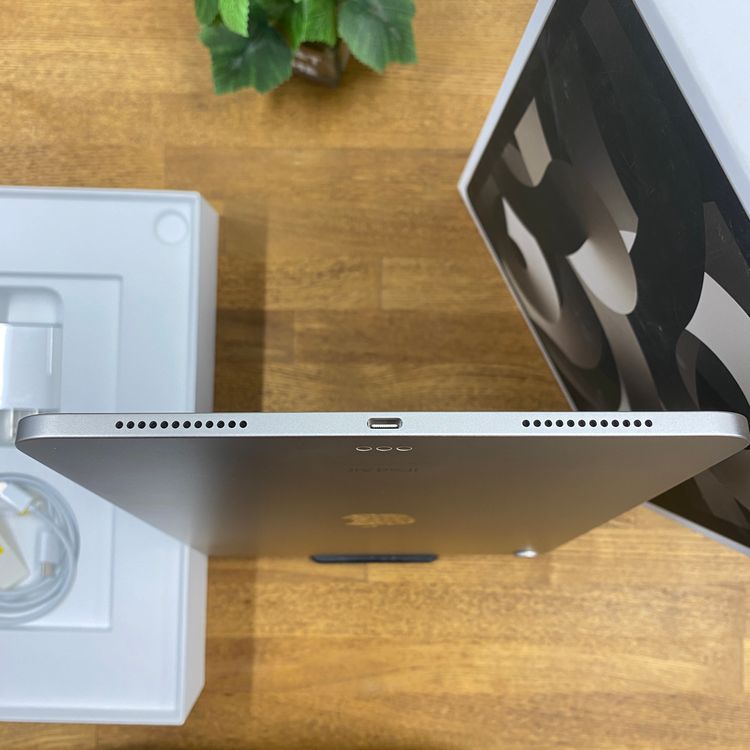 iPad Air(��5����) 64GB �������饤�� Wi-Fi��ǥ� ����̵��