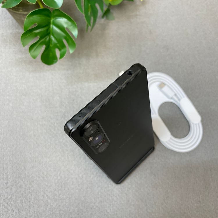 Sony Xperia 1 V SO-51D 256GB �֥�å� ������ SIM�ե꡼����̵��
