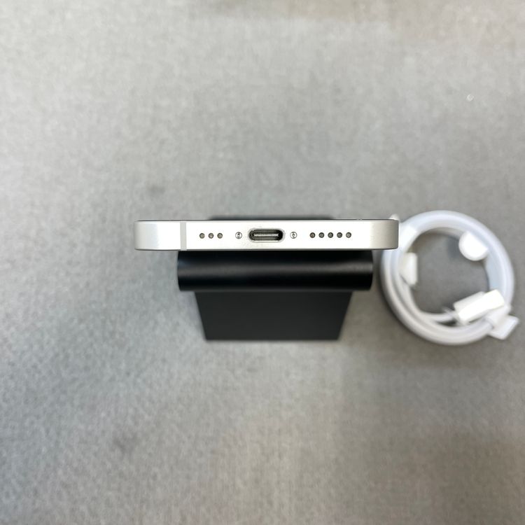 �Хåƥ꡼91% iPhone 16e 128GB �ۥ磻�� Apple�� SIM�ե꡼����̵��