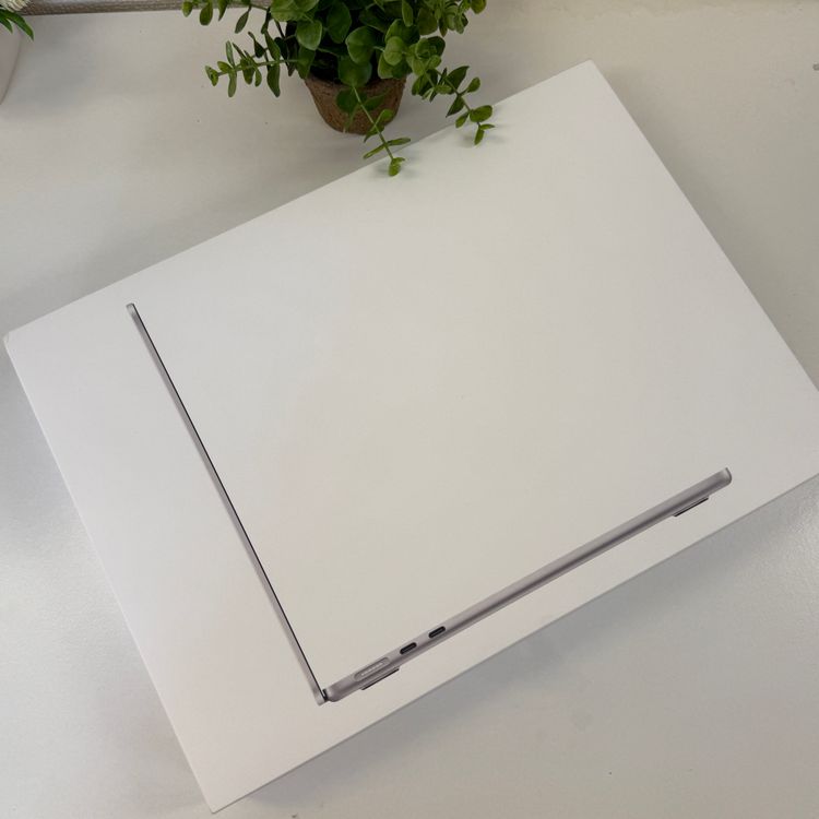 ���ʡ�̤���� MacBook Air 13.6����� M5 256Gb ����С�