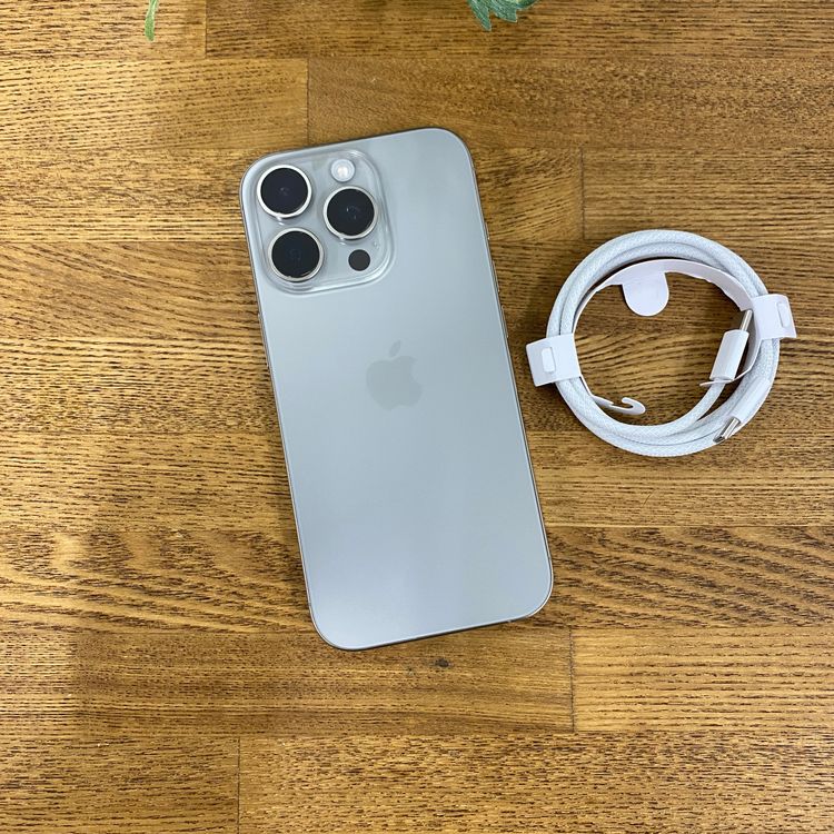 �Хåƥ꡼96% iPhone 16Pro 256GB �ʥ����� ������ SIM�ե꡼