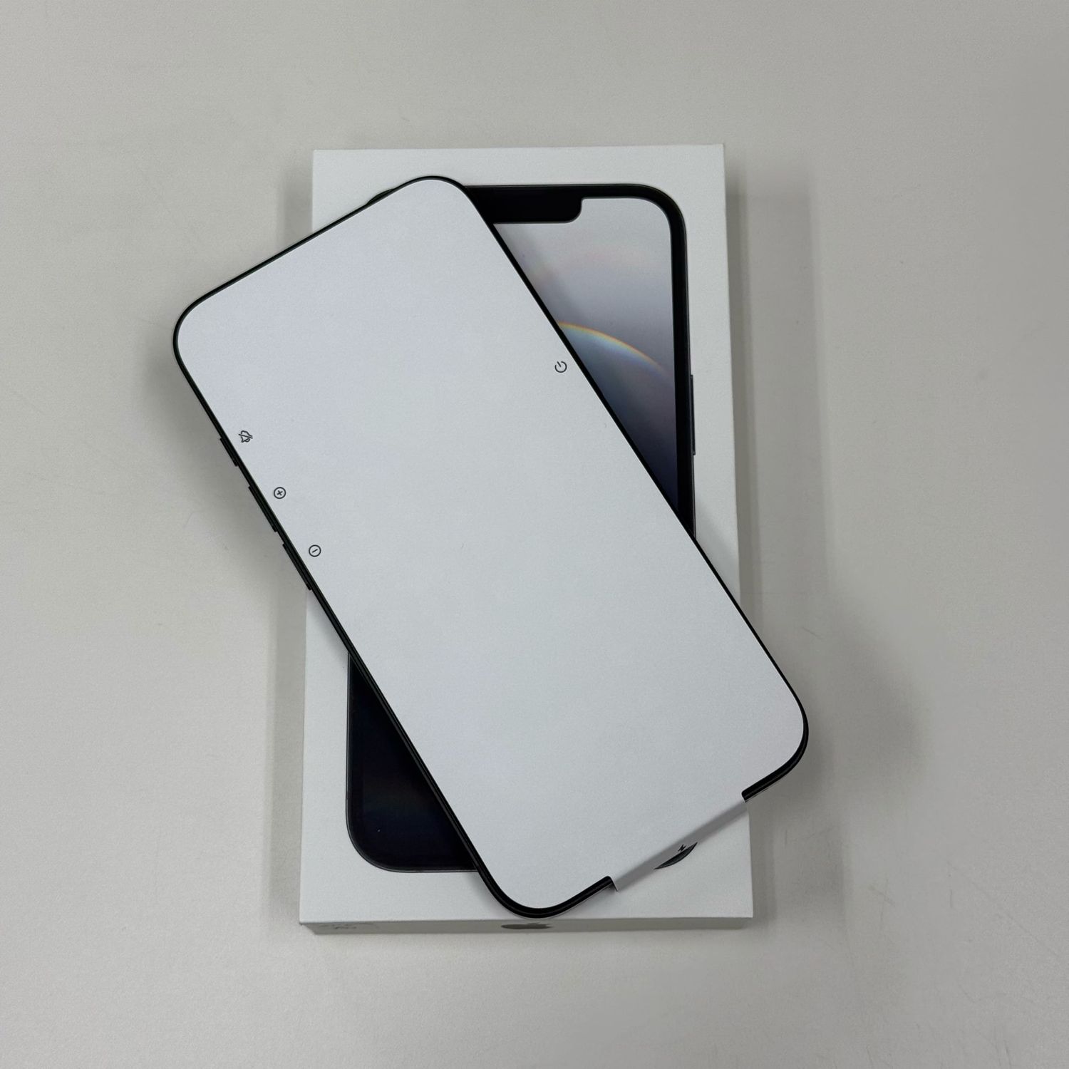iPhone16e 256GBホワイト 新品未開封 ムスビー|新品・未開封iPhone16E 256GB Au版 SIMフリー 送料