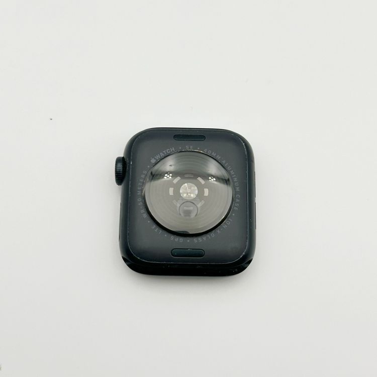Apple Watch SE ��2���� 40mm GPS + Cellular	32GB