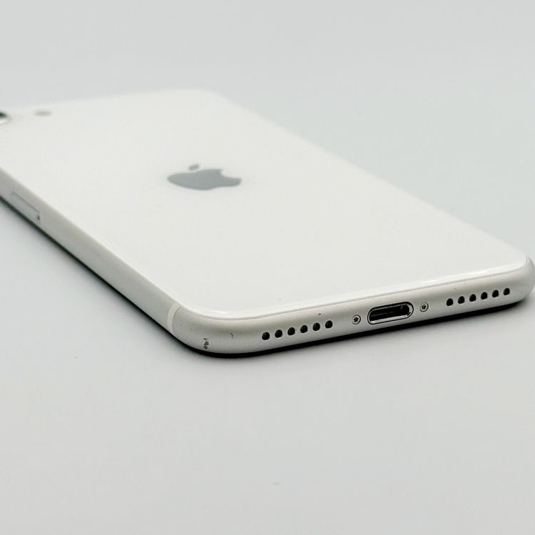 �ڥХåƥ꡼81���iPhone SE (��2����)��64GB	White��docomo