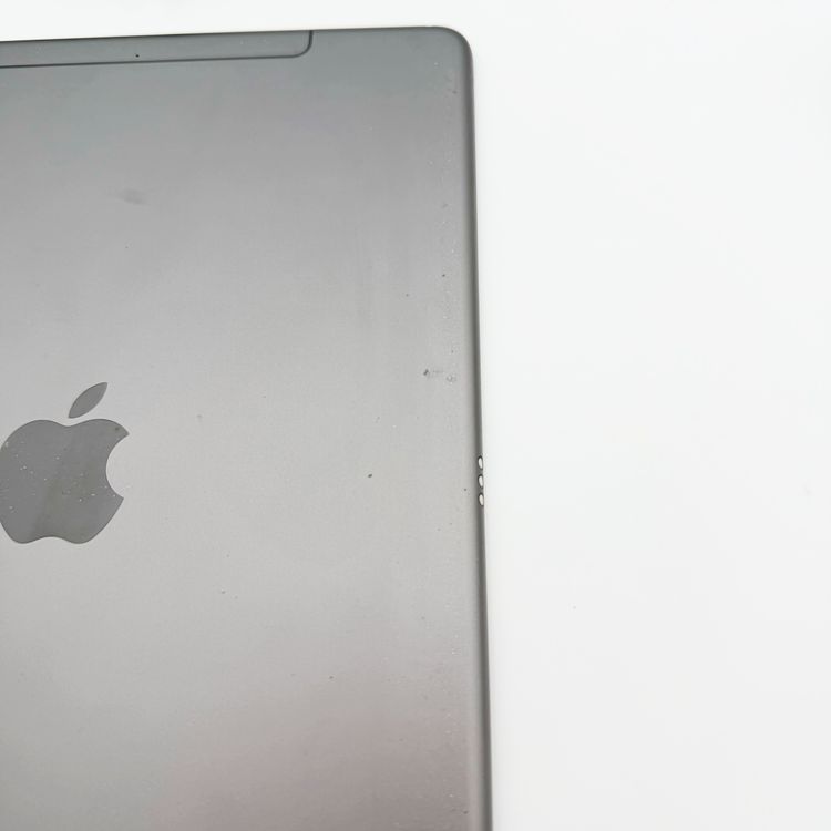 �ڥХåƥ꡼80���iPad Air ��3���� 64GB ���졼 Wi-Fi + Cellular
