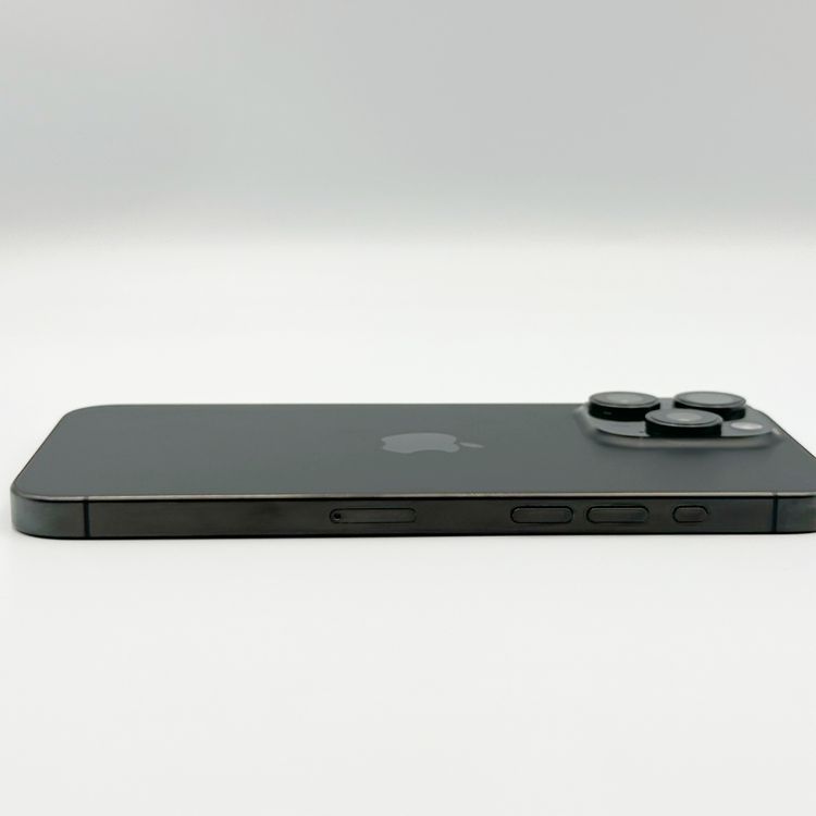 �ڥХåƥ꡼84���iPhone 15 Pro Max 256GB �֥�å���au
