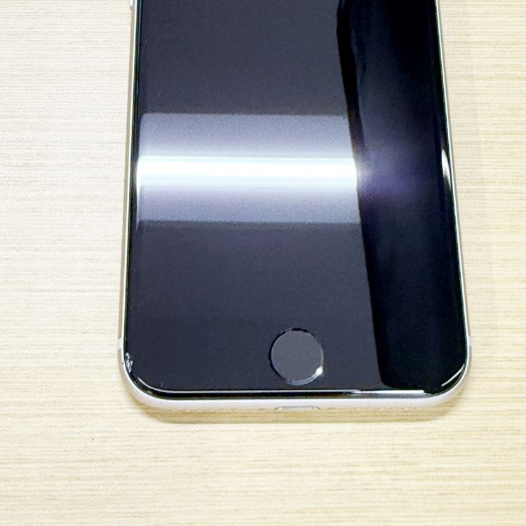 �ڥХåƥ꡼97���iPhone SE (��3����)��64GB	Starlight��docomo