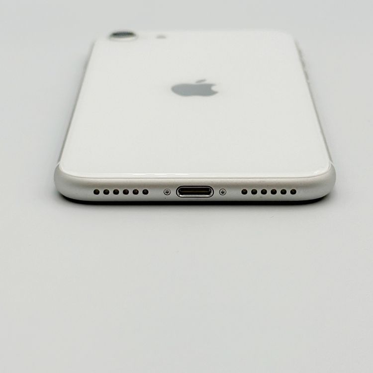 �ڥХåƥ꡼84���iPhone SE (��2����) 64GB White docomo