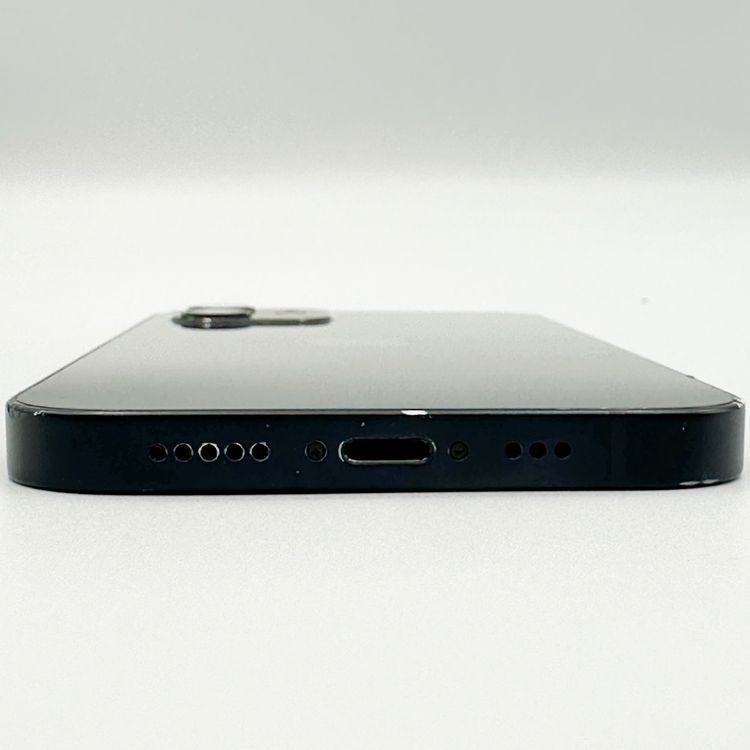 �ڥХåƥ꡼81���iPhone 12 64GB Black��docomo