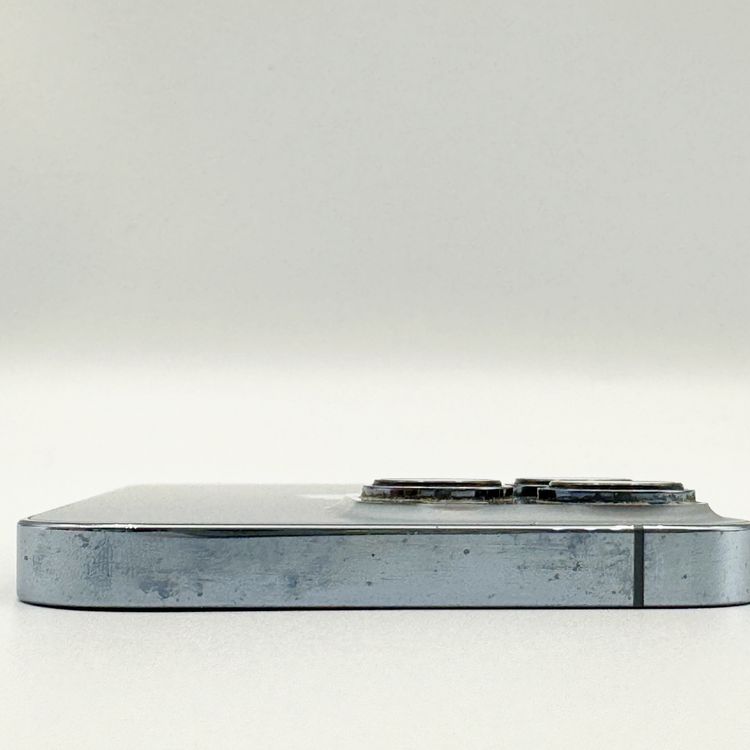�ڥХåƥ꡼74���iPhone 13 Pro��1TB���֥롼��au