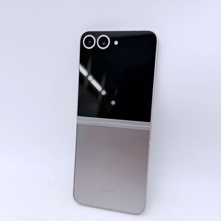 【ジャンク】Galaxy Z Flip6 512GB シルバーシャドウ SM-F741Q