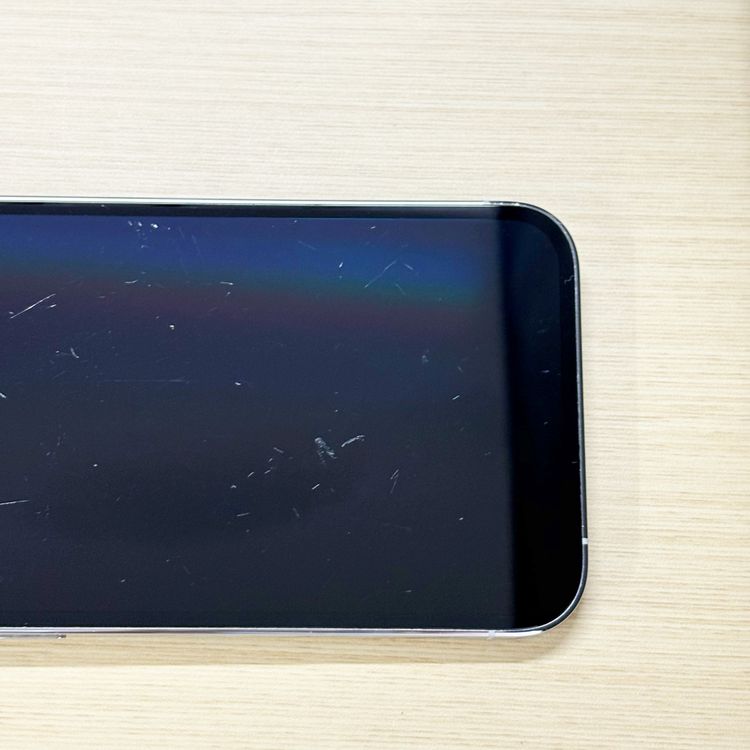�ڥХåƥ꡼76���iPhone 13 Pro 256GB au Silver