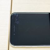�ڥХåƥ꡼93%��iPhone SE (��2����)��64GB	White��docomo