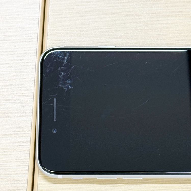 �ڥХåƥ꡼93%��iPhone SE (��2����)��64GB	White��docomo