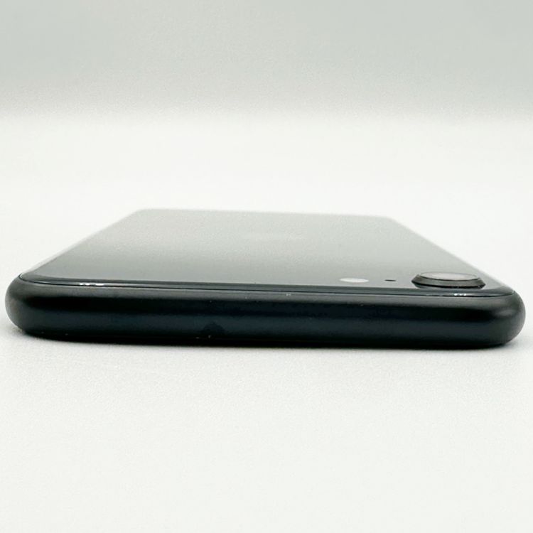 �ڥХåƥ꡼88���iPhone SE (��3����) 64GB SoftBank