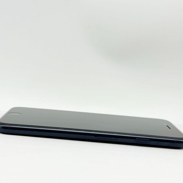 iPhone SE ��3���� 64GB �ߥåɥʥ���