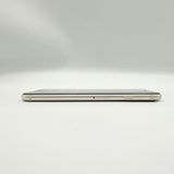 �ڥХåƥ꡼82���iPhone SE ��3���� 64GB �������饤�ȡ�au