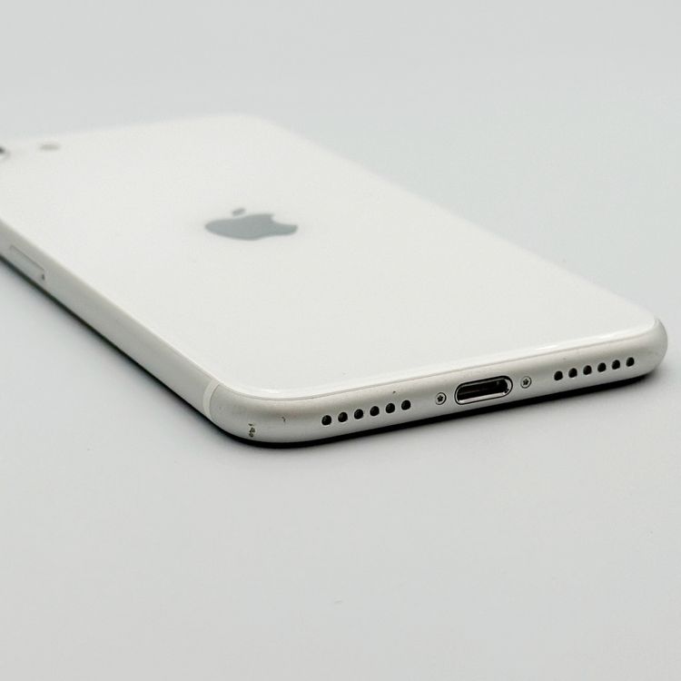 �ڥХåƥ꡼81���iPhone SE (��2����)��64GB	White��docomo
