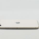 �ڥХåƥ꡼79���iPhone SE (��3����)��64GB	Starlight��docomo