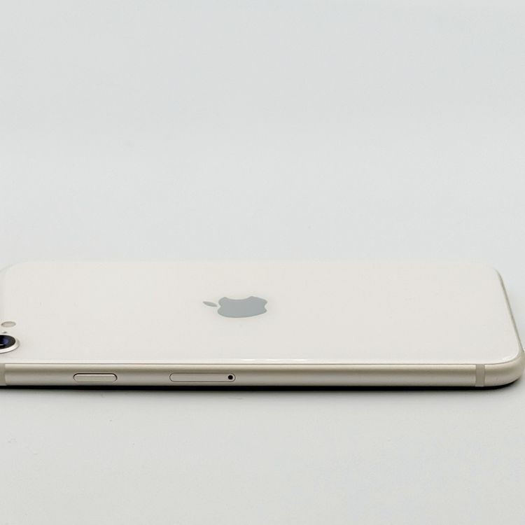 �ڥХåƥ꡼79���iPhone SE (��3����)��64GB	Starlight��docomo