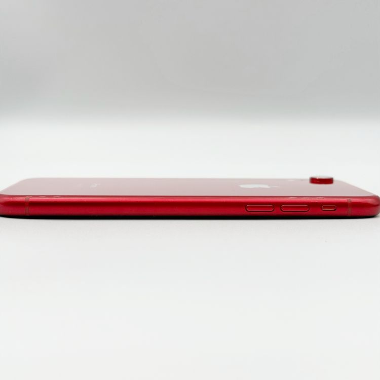 �ڥХåƥ꡼76���iPhone XR 128GB����å� docomo