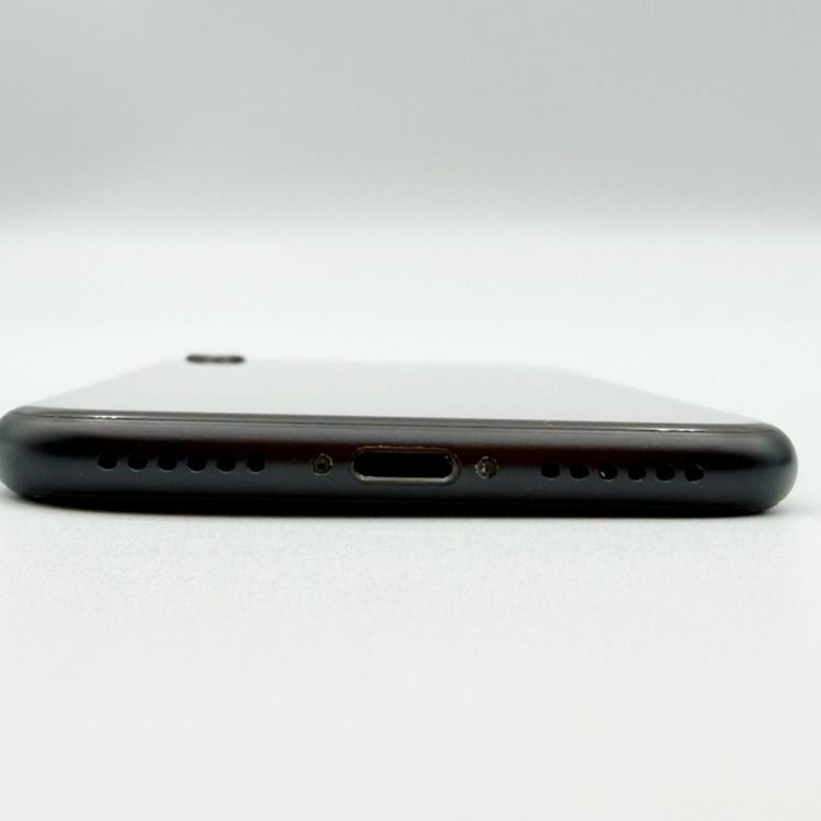 �ڥХåƥ꡼88���iPhoneSE ��2���� 256GB �֥�å� MXVT2J/A SIM�ե꡼
